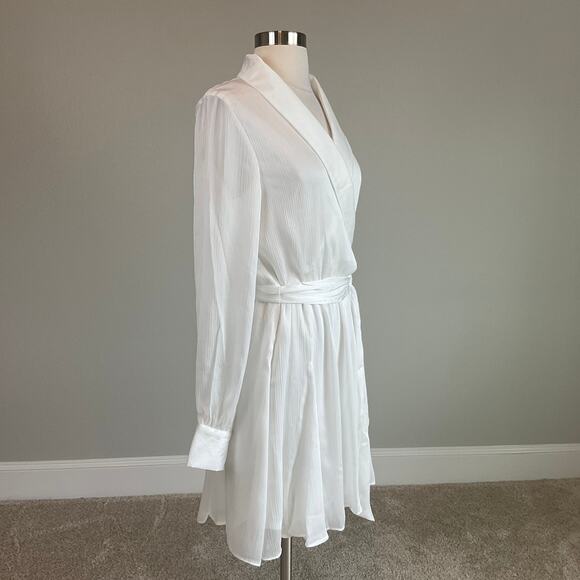 White Satin Long Sleeve Cocktail Dress Size 10 Laundry V-Neck A-Line Wrap - Picture 3 of 14